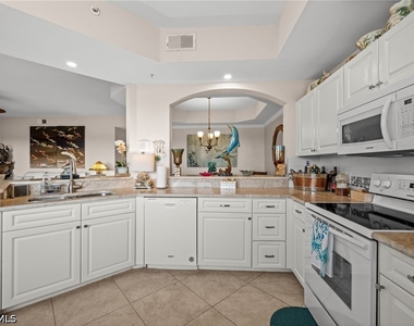 4670 Turnberry Lake Drive - Photo Thumbnail 13