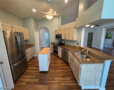 608 Crossfield Circle - Photo Thumbnail 15
