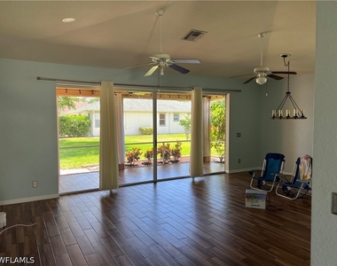 608 Crossfield Circle - Photo Thumbnail 8