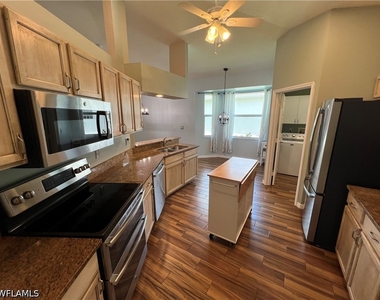 608 Crossfield Circle - Photo Thumbnail 17