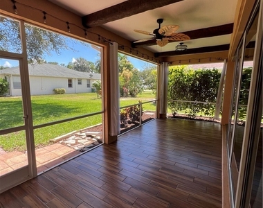608 Crossfield Circle - Photo Thumbnail 3