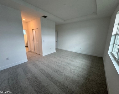 26351 Coco Cay Circle - Photo Thumbnail 10