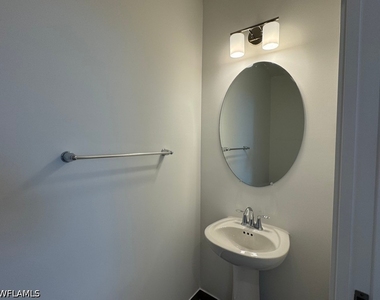 26351 Coco Cay Circle - Photo Thumbnail 28