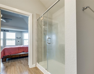 949 Gentle Moss Drive - Photo Thumbnail 9