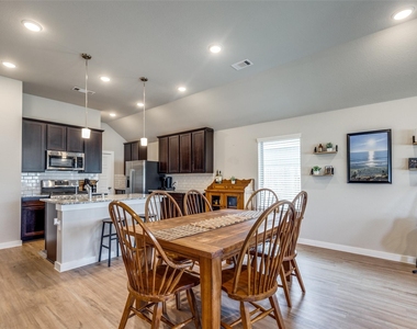 949 Gentle Moss Drive - Photo Thumbnail 24