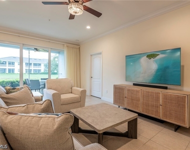 6954 Avalon Circle - Photo Thumbnail 4