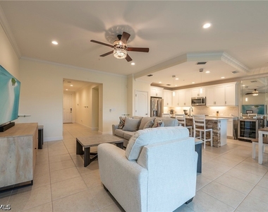 6954 Avalon Circle - Photo Thumbnail 18