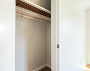 409 Market - Photo Thumbnail 8