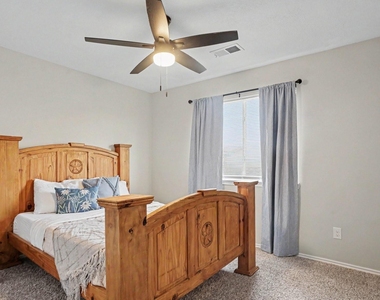 9039 Serena Lane - Photo Thumbnail 24