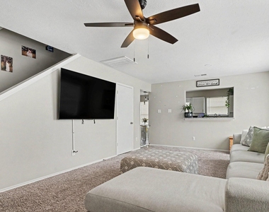9039 Serena Lane - Photo Thumbnail 7