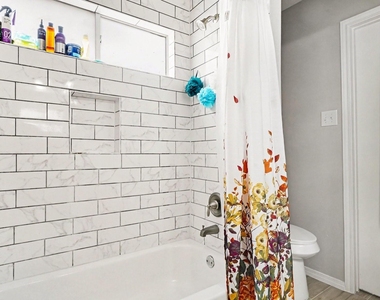 9039 Serena Lane - Photo Thumbnail 17