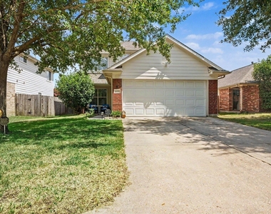 9039 Serena Lane - Photo Thumbnail 4