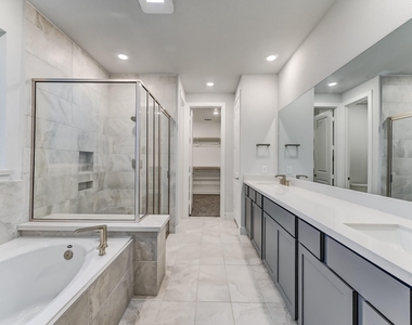 9522 Rialto Creek Drive - Photo Thumbnail 17