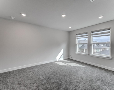 9522 Rialto Creek Drive - Photo Thumbnail 30