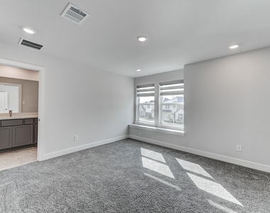 9522 Rialto Creek Drive - Photo Thumbnail 39