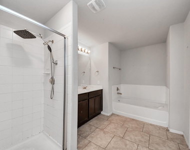3030 Dripping Springs Court - Photo Thumbnail 18