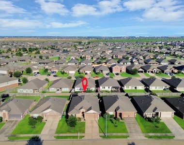 3030 Dripping Springs Court - Photo Thumbnail 17
