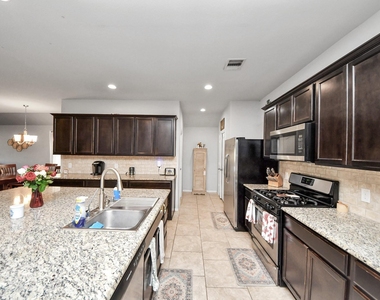 3030 Dripping Springs Court - Photo Thumbnail 4
