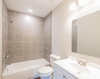 7522 Pepperbrook Drive - Photo Thumbnail 9
