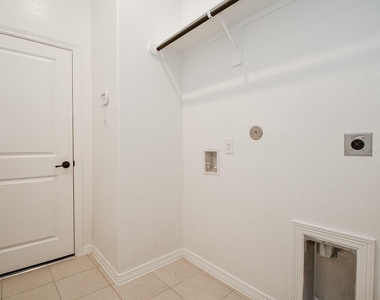 18331 Pedernales Springs Drive - Photo Thumbnail 27