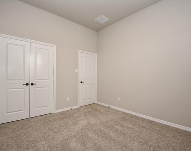 18331 Pedernales Springs Drive - Photo Thumbnail 15
