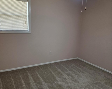 4218 Ember Lane - Photo Thumbnail 3