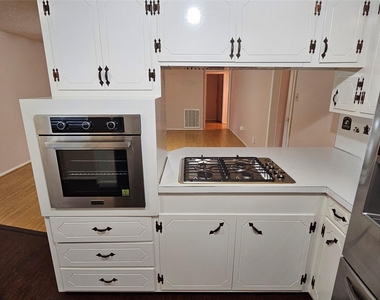 4218 Ember Lane - Photo Thumbnail 7