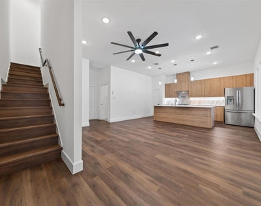 2714 Drew Street - Photo Thumbnail 10