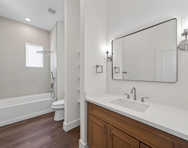 2714 Drew Street - Photo Thumbnail 14