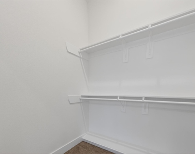 2714 Drew Street - Photo Thumbnail 16