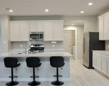 3207 Tilley Drive - Photo Thumbnail 11