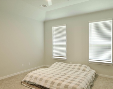 3207 Tilley Drive - Photo Thumbnail 22