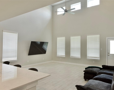 3207 Tilley Drive - Photo Thumbnail 15
