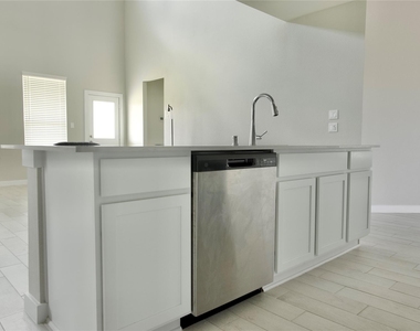 3207 Tilley Drive - Photo Thumbnail 14