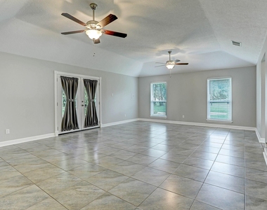1211 Diablo Drive - Photo Thumbnail 4