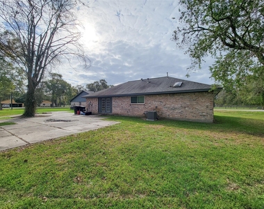 1211 Diablo Drive - Photo Thumbnail 16