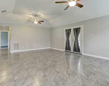 1211 Diablo Drive - Photo Thumbnail 7
