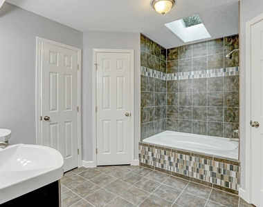 1211 Diablo Drive - Photo Thumbnail 11