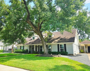 13047 Taylorcrest Road - Photo Thumbnail 2