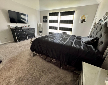 3819 Teal Maple Court - Photo Thumbnail 11