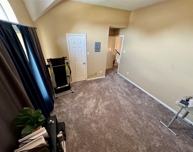 3819 Teal Maple Court - Photo Thumbnail 36
