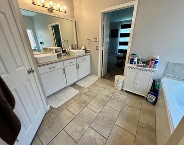 3819 Teal Maple Court - Photo Thumbnail 16