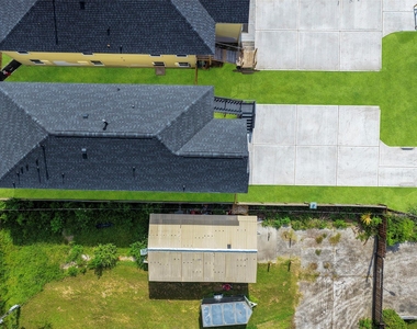 1078 Saint Clair Street - Photo Thumbnail 30
