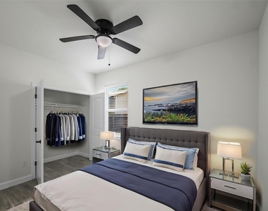 1078 Saint Clair Street - Photo Thumbnail 18