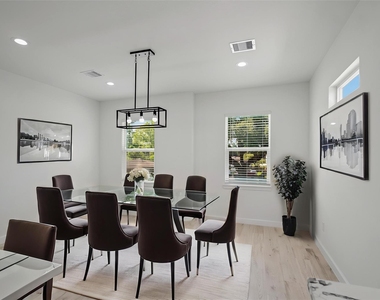 1078 Saint Clair Street - Photo Thumbnail 4