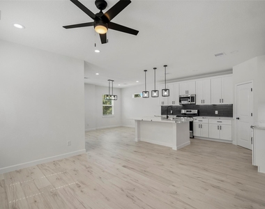 1078 Saint Clair Street - Photo Thumbnail 13