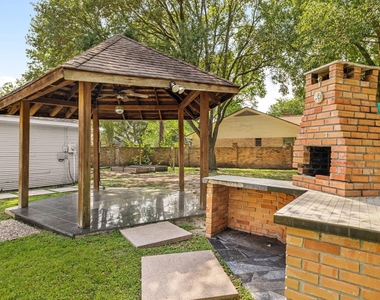 2114 Briargreen Drive - Photo Thumbnail 34