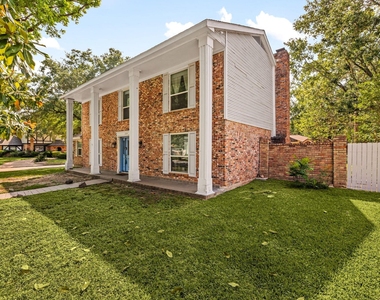 2114 Briargreen Drive - Photo Thumbnail 2