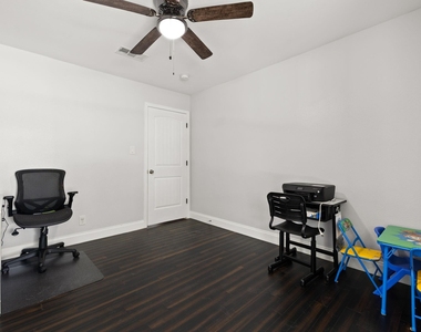 2114 Briargreen Drive - Photo Thumbnail 24