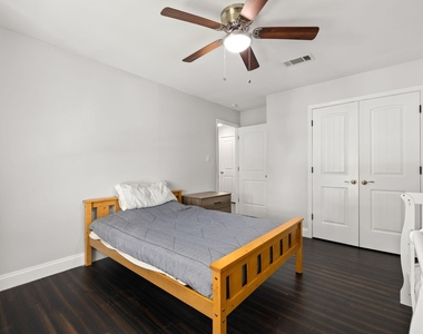 2114 Briargreen Drive - Photo Thumbnail 21